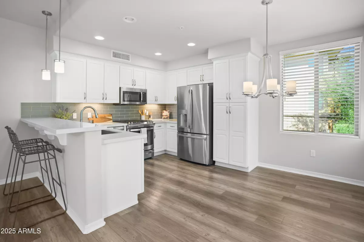 Phoenix, AZ 85054,17850 N 68TH Street #2153