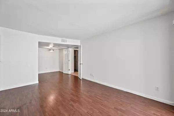Phoenix, AZ 85013,740 W ELM Street #247