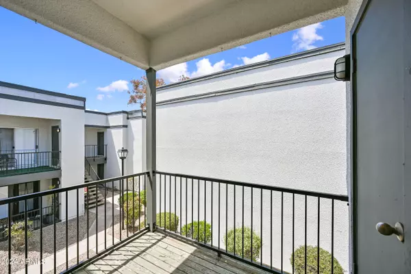 Phoenix, AZ 85013,740 W ELM Street #247
