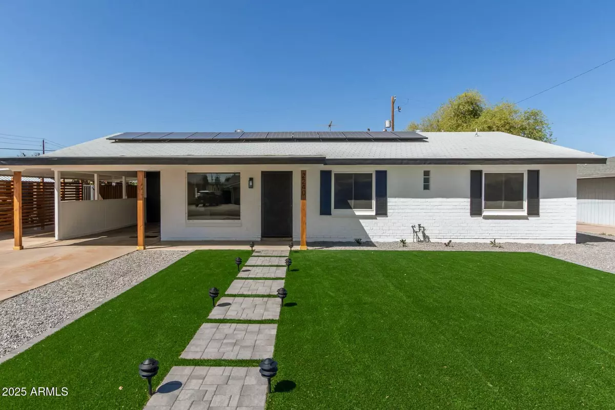 Phoenix, AZ 85015,2240 W CHEERY LYNN Road