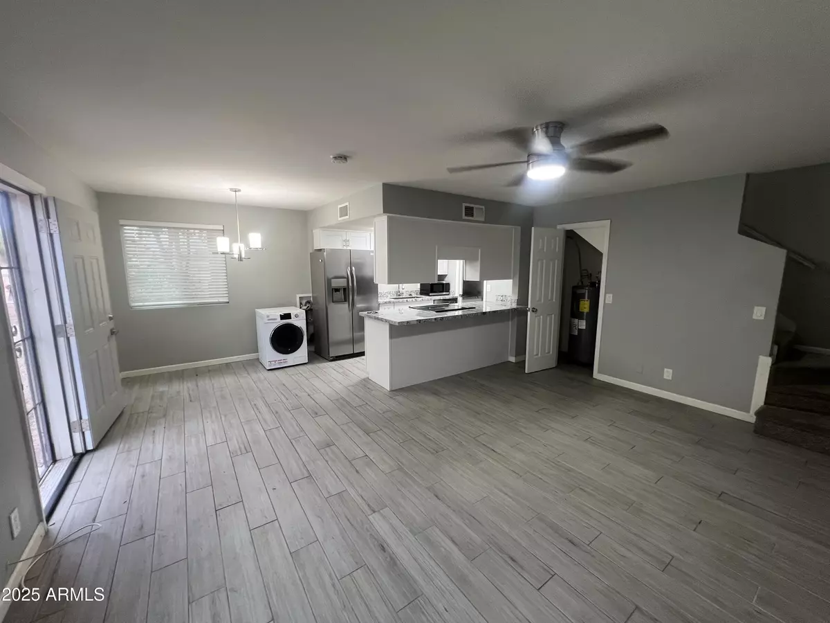 Phoenix, AZ 85008,4703 E PORTLAND Street