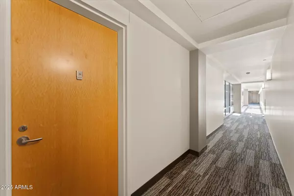 Scottsdale, AZ 85251,7161 E RANCHO VISTA Drive #2001