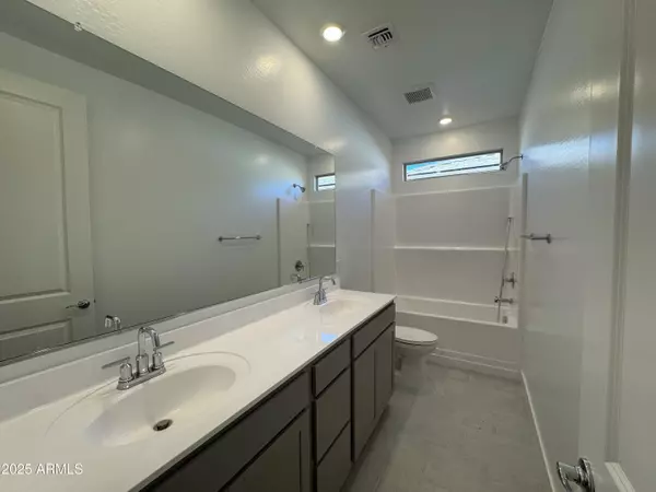 San Tan Valley, AZ 85143,2913 E Mecklenburg Way