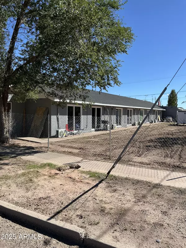 Holbrook, AZ 86025,305 N 5TH Avenue