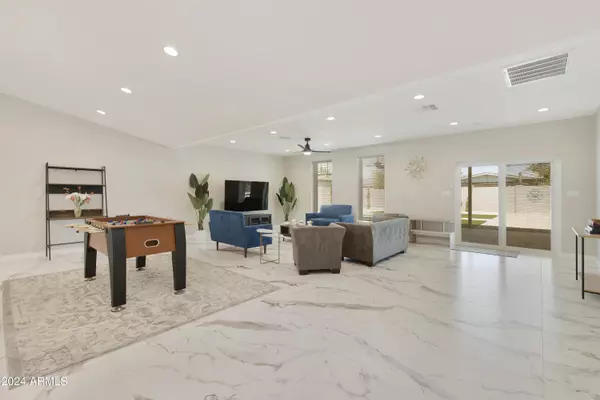 Phoenix, AZ 85027,1826 W ORAIBI Drive