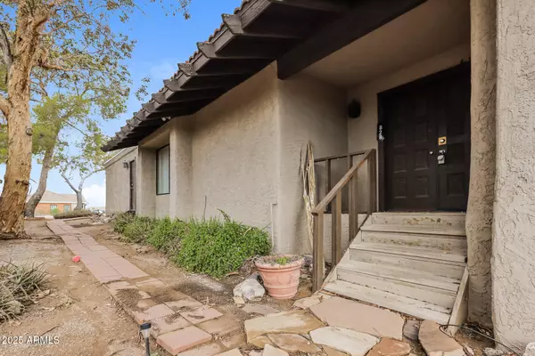 Apache Junction, AZ 85119,828 E Junction Street #828