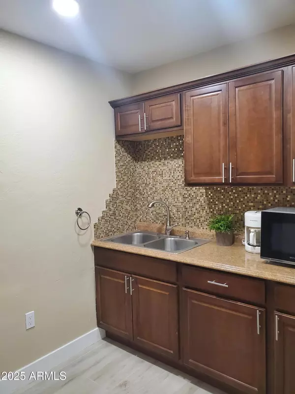 Phoenix, AZ 85015,1515 W OSBORN Road