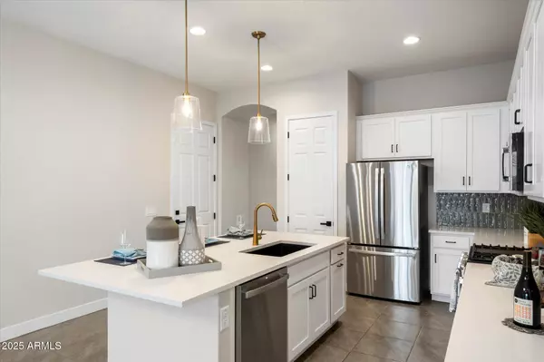 Queen Creek, AZ 85142,20038 S 231ST Street