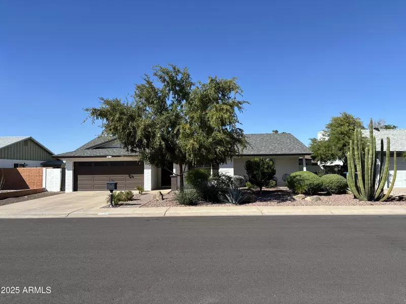 2140 E APOLLO Avenue, Tempe, AZ 85283