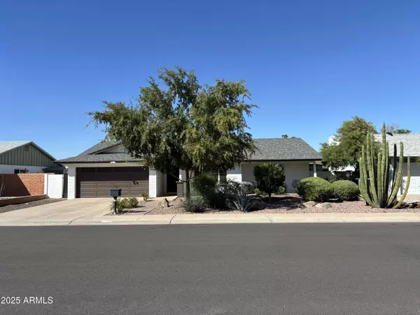 2140 E APOLLO Avenue, Tempe, AZ 85283