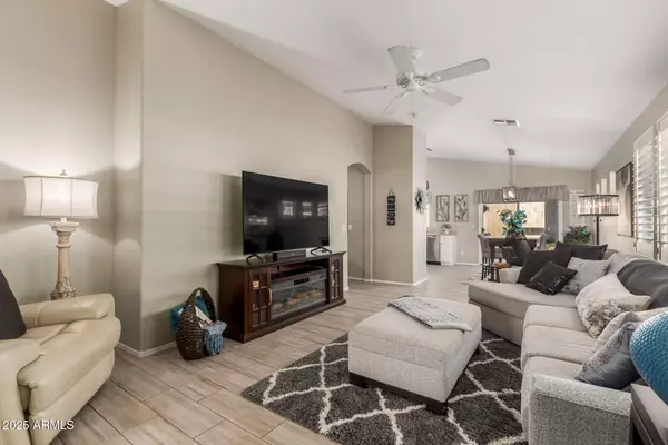 Phoenix, AZ 85023,16036 N 11TH Avenue #1108