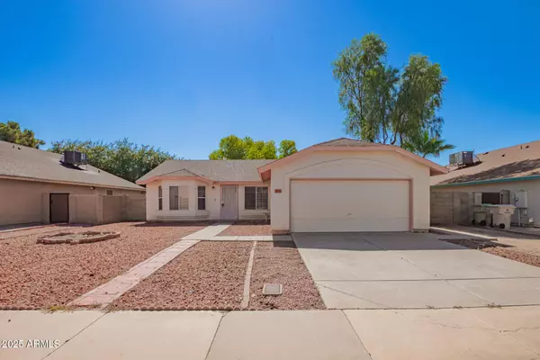 8033 W GEORGIA Avenue, Glendale, AZ 85303