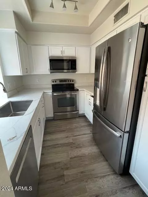 Scottsdale, AZ 85254,5640 E BELL Road #1031