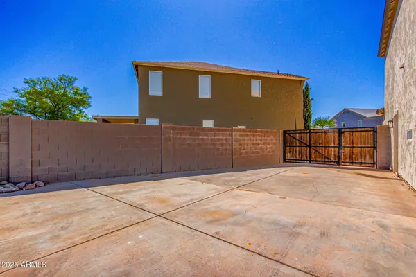 San Tan Valley, AZ 85140,5004 E MEADOW LARK Way