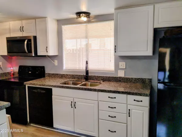 Phoenix, AZ 85023,1518 W BECK Lane