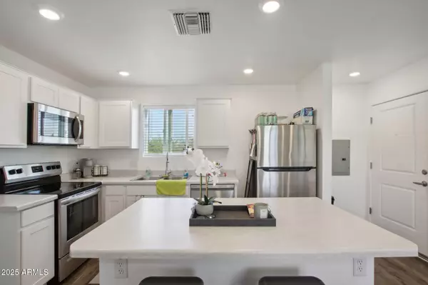 El Mirage, AZ 85335,12925 W GREENWAY Road #61