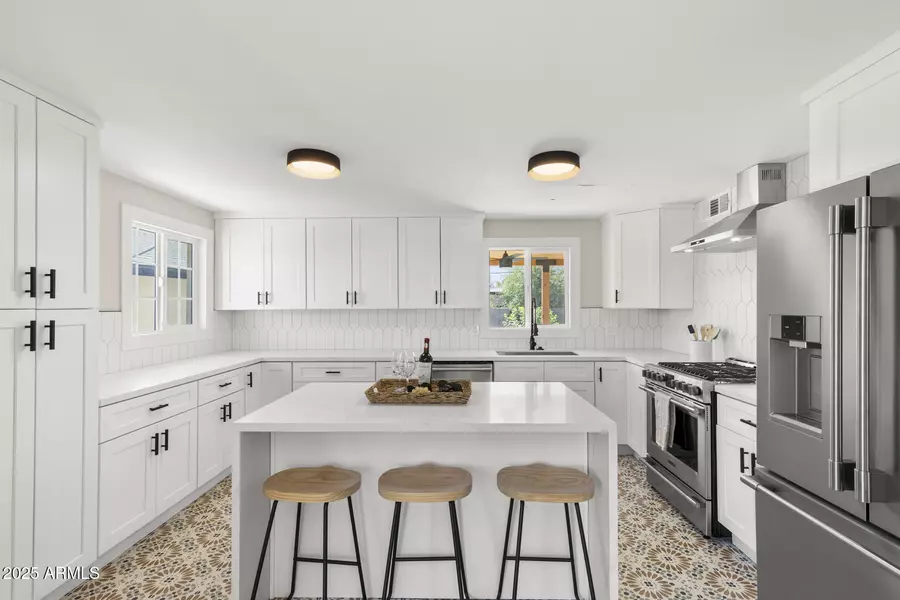 1921 E YALE Street, Phoenix, AZ 85006