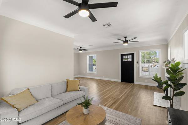 Phoenix, AZ 85006,1921 E YALE Street