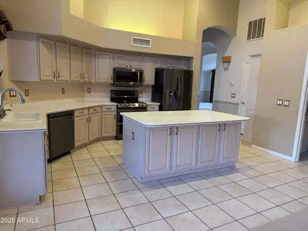 Gilbert, AZ 85296,1308 E HORSESHOE Avenue