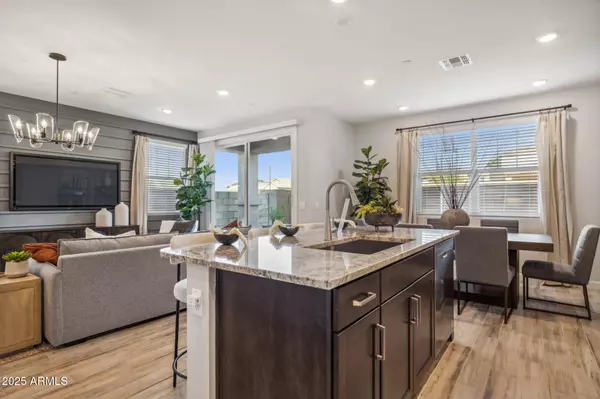 Phoenix, AZ 85054,5846 E ZACHARY Drive