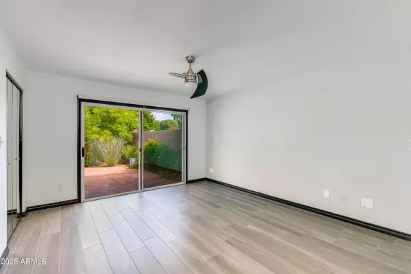 Phoenix, AZ 85020,7350 N 11TH Street