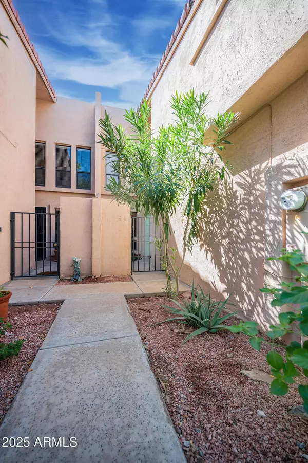 Phoenix, AZ 85016,1920 E MARYLAND Avenue #31