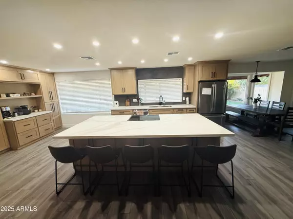 Phoenix, AZ 85022,215 E Helena Drive