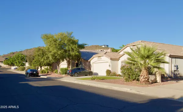 Phoenix, AZ 85024,18623 N 20TH Way