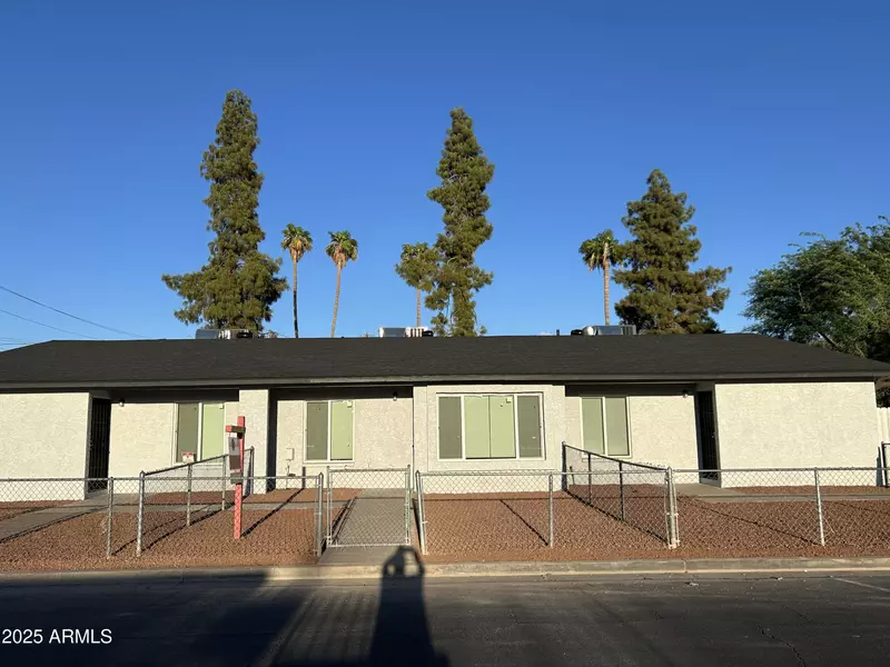 2323 W FAIRMOUNT Avenue #3, Phoenix, AZ 85015