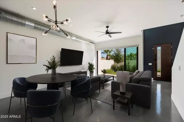 Phoenix, AZ 85013,540 W MARIPOSA Street #4