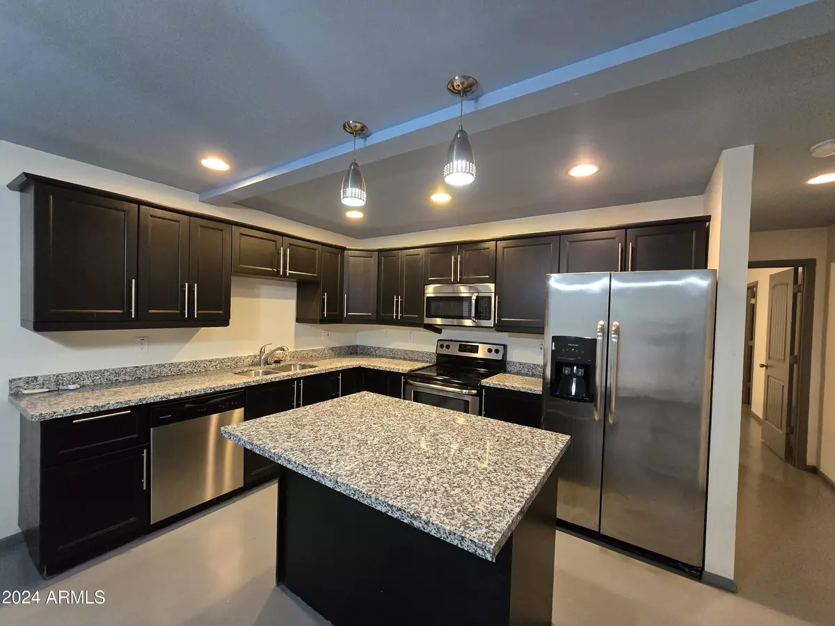 Phoenix, AZ 85008,2302 N 36TH Street #2