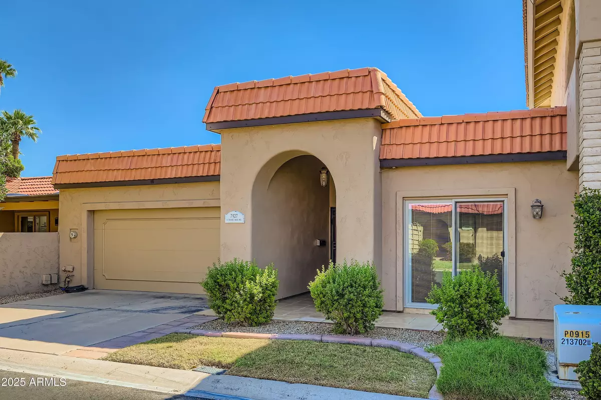 Scottsdale, AZ 85250,7927 E BONNIE ROSE Avenue