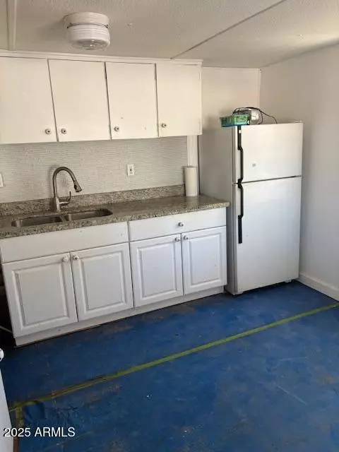 Phoenix, AZ 85024,19225 N Cave Creek Road #46