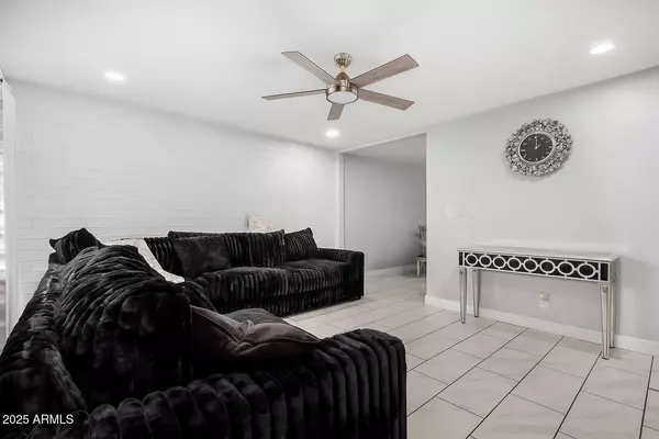 Glendale, AZ 85301,4938 W MCLELLAN Road