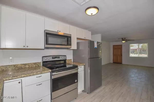 Phoenix, AZ 85014,4718 N 9TH Street