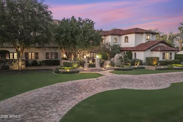 Phoenix, AZ 85018,5902 E ARCADIA Lane