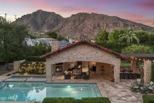Phoenix, AZ 85018,5902 E ARCADIA Lane
