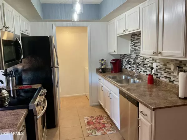 Phoenix, AZ 85051,8121 N 32ND Avenue