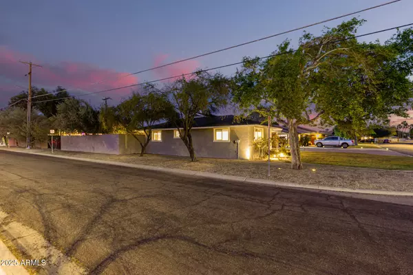 Phoenix, AZ 85013,1422 W ORANGE Drive