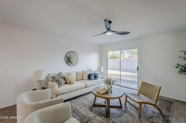 Chandler, AZ 85225,529 W MYRNA Lane