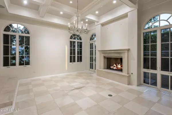 Paradise Valley, AZ 85253,9547 N 55TH Street