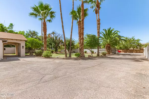Chandler, AZ 85286,1687 S VINE Street