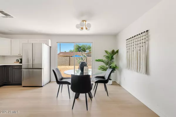 Phoenix, AZ 85035,2022 N 61ST Avenue