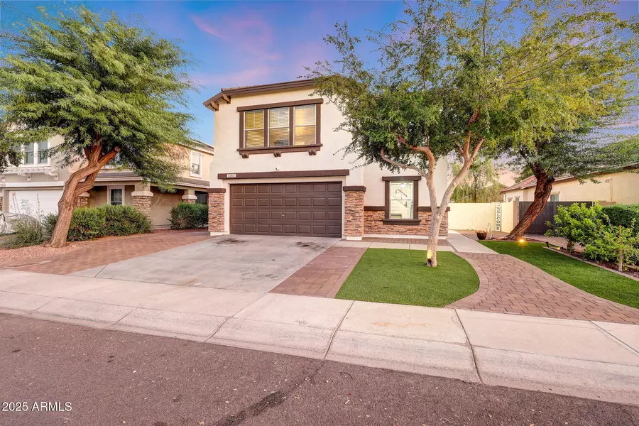 13621 W SAN JUAN Avenue, Litchfield Park, AZ 85340