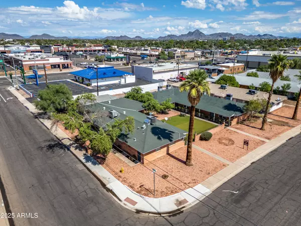 Phoenix, AZ 85015,1944 W AMELIA Avenue