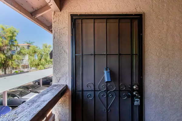 Tempe, AZ 85281,1077 W 1ST Street #205
