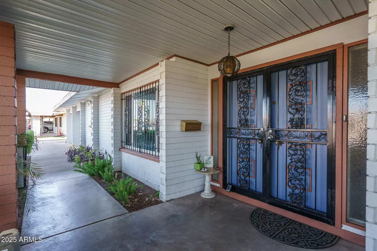 Phoenix, AZ 85033,6275 W WOLF Street