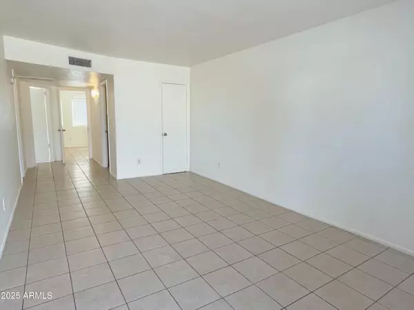 Apache Junction, AZ 85120,2061 S Apache Drive #3
