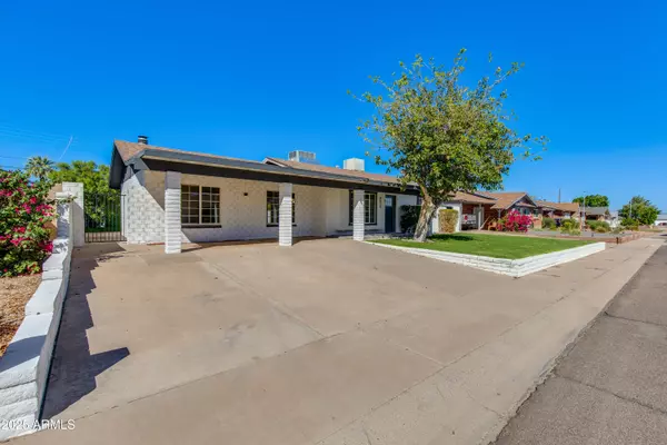 Scottsdale, AZ 85257,8650 E ROANOKE Avenue