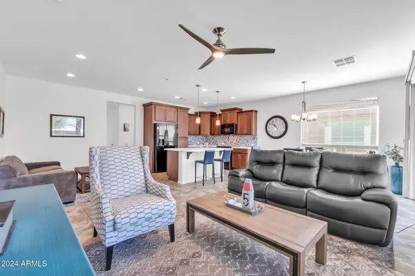 San Tan Valley, AZ 85140,36106 N DESERT TEA Drive